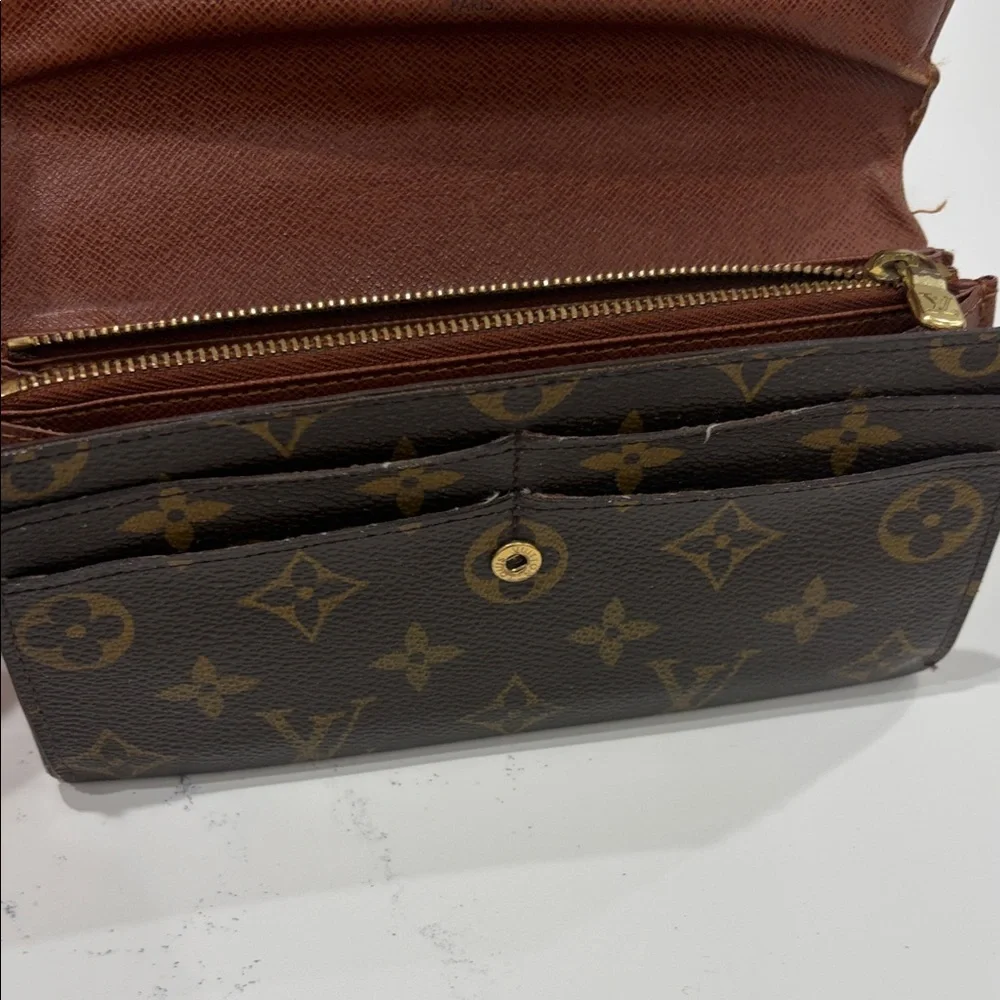 Louis Vuitton Portefeuille Sarah Monogram Long Wallet - Picture 12 of 14